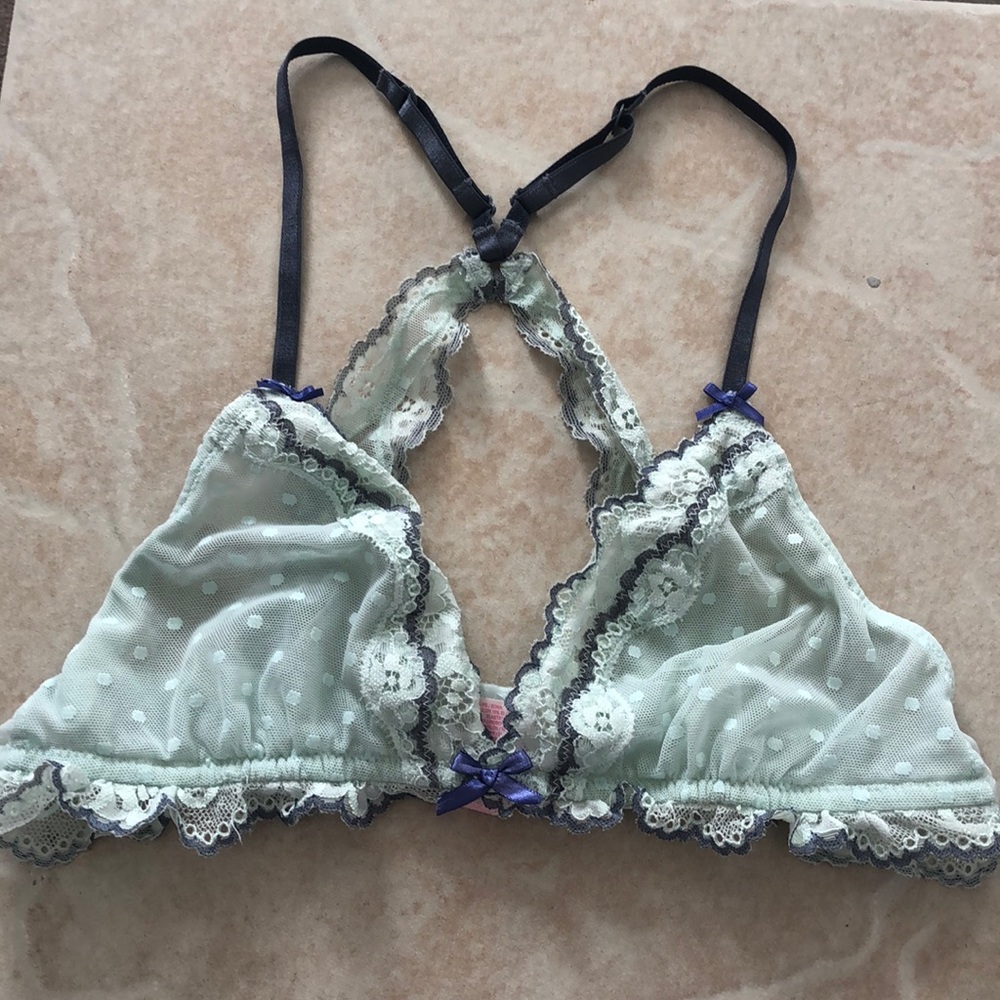 ✨6 for $15✨ Victoria’s Secret blue bralette